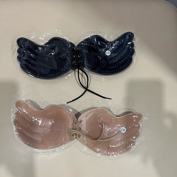 Stick on bras with String - Picture 2 of 2